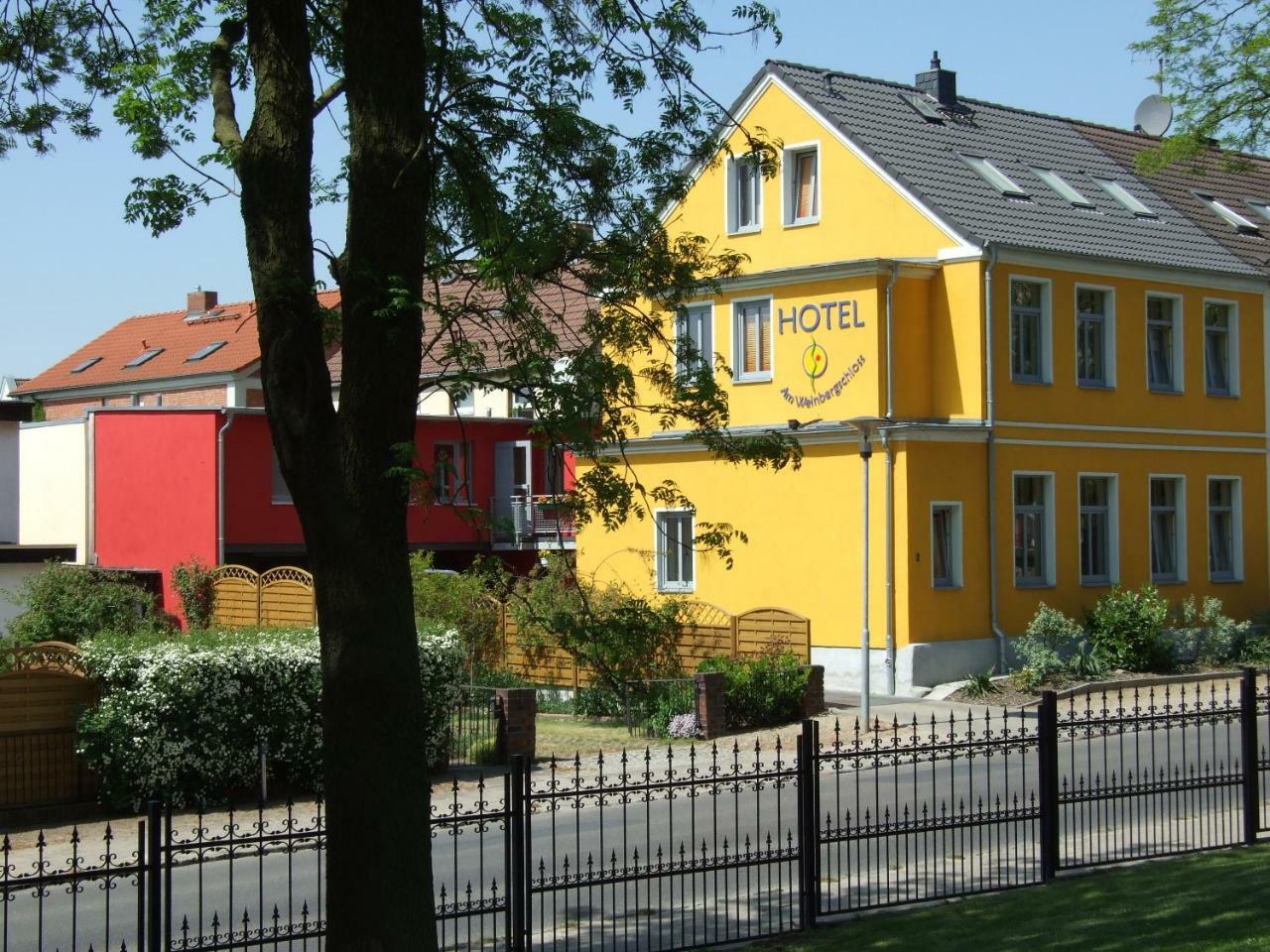 Hotel Am Weinbergschloss Waren  Exterior photo